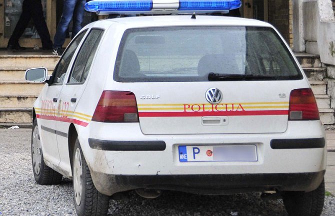 Zapaljeni automobili u Podgorici i Nikšiću