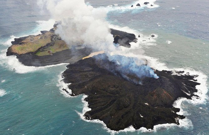 Japan: Misteriozno ostrvo i dalje raste