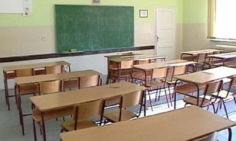 Mojkovac: Učenici padaju od droge ili gladi?