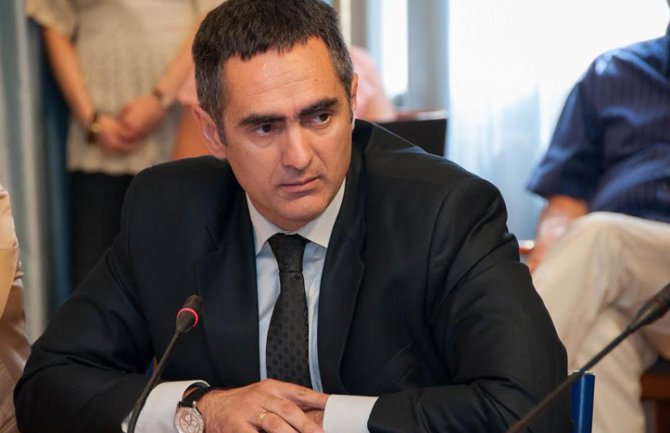 Nezadovoljni zaposleni i poslodavci