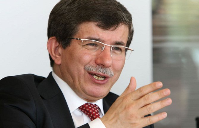 Davutoglu: Turska zadovoljna ukidanjem sankcija Iranu