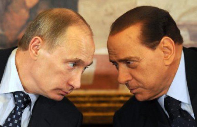 Putin Berluskoniju: NATO me ne može zaustaviti