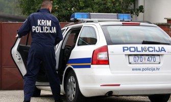 Bivši osuđenik ranio dvoje ljudi i presudio sebi