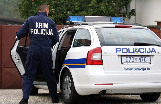 Bivši osuđenik ranio dvoje ljudi i presudio sebi