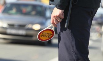 Napao vozača autobusa metalnom šipkom!