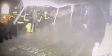 Pogledajte kako uragan nosi čovjeka (VIDEO)