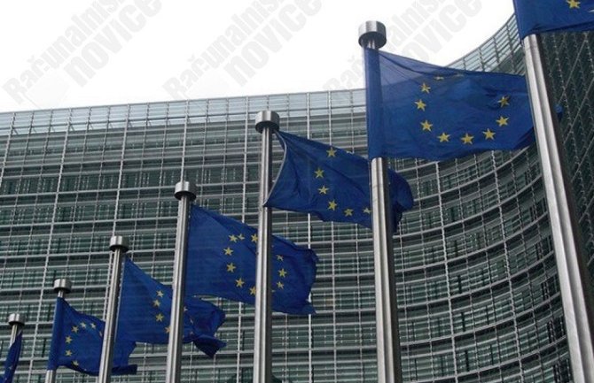 Politika proširenja EU na principu uslovljavanja i individualnim zaslugama zemalja kandidata