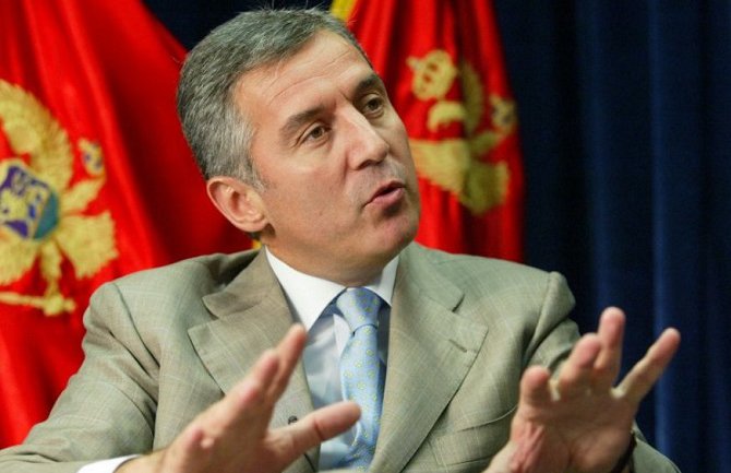 Đukanović: Opozicija prijeti praznom puškom da bi se opravdala mentorima, u tome im pomaže Amfilohije