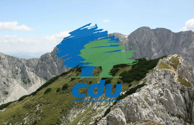 CDU organizuje diskusiju u Bečićima: Rasprava o problemima u turizmu