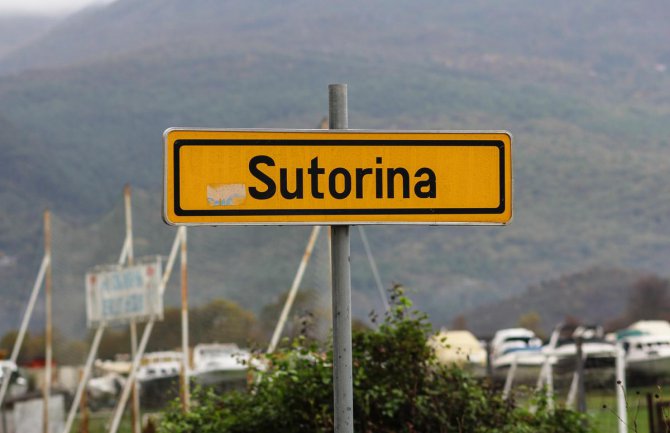 Sutorina: Ulazak u EU će ionako 