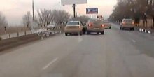 Vidjela bivšeg sa novom djevojkom i  umalo ih ubila(VIDEO)