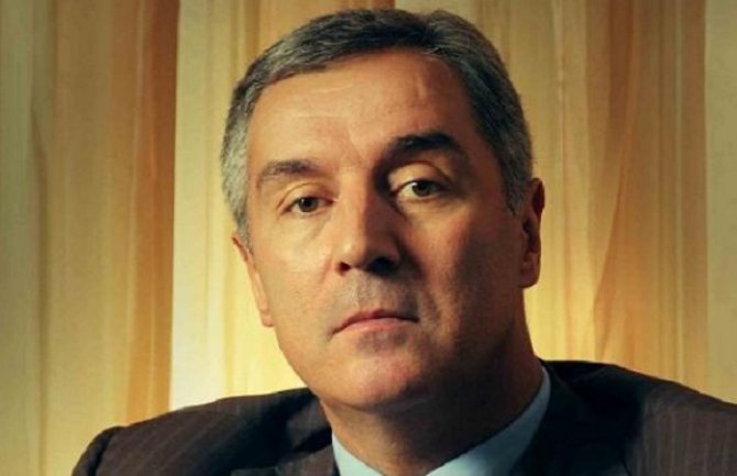 Đukanović uputio telegram saučešća Merkelovoj i Rahoju