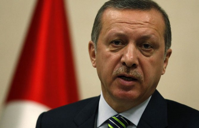 Erdogan zaprijetio je da će Evropu preplaviti migrantima