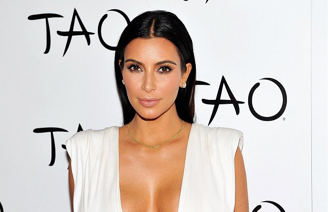 Kim Kardašijan se prefarbala u plavo (FOTO)