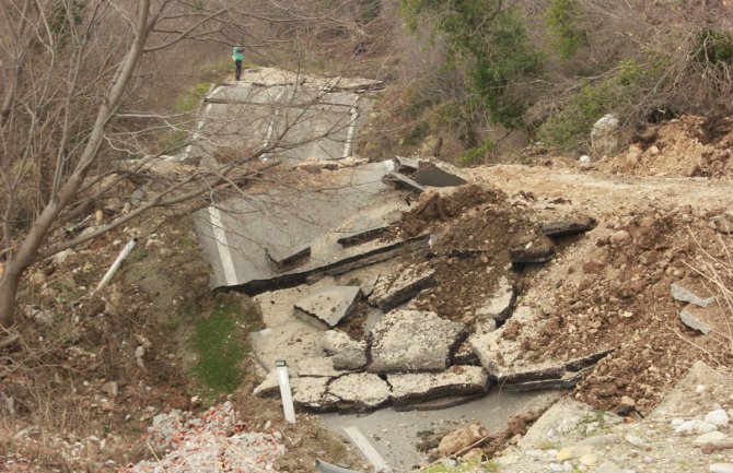 Za deset dana uspostavljanje saobraćaja Cetinje-Budva