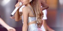 Ariana Grade plakala na koncertu (Video)