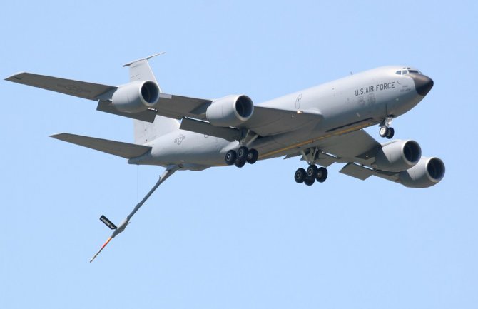Američki avion bezbjedno sletio u Britaniju