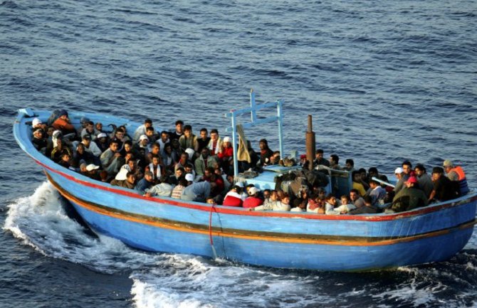 U brodolomu 5 migranata mrtvo, za 13 se traga