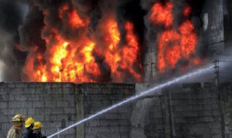 U požaru fabrike poginulo 72 ljudi