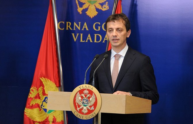 Naredne godine za prvake nastava na engleskom jeziku 