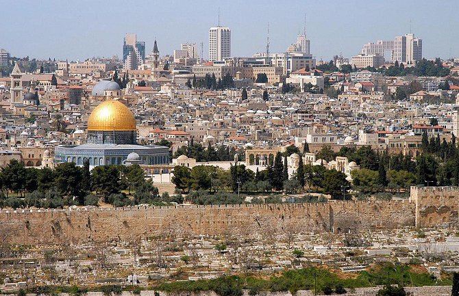 Preminula djevojka napadnuta na gej paradi u Jerusalimu