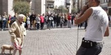 Baka »pada u trans« uz zvuke bitboksa