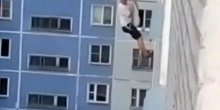 Ruski Spajdermen: Zbog ljubavi visio sa osmog sprata 