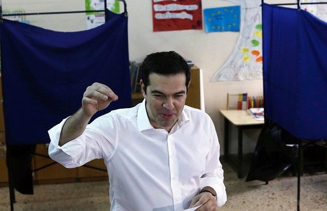 Ciprasovo NE podržalo 61% Grka
