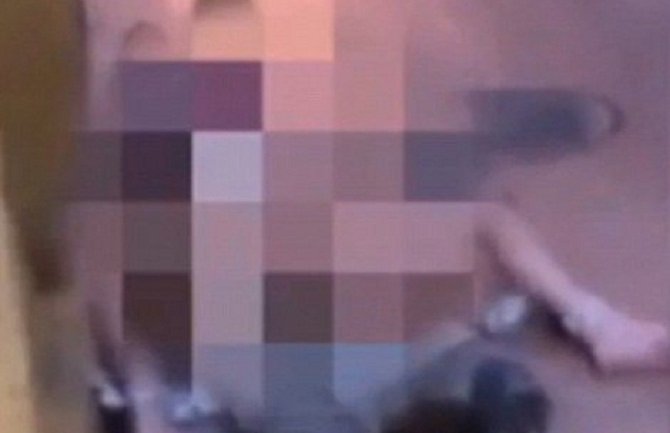 Par imao seksualni odnos nasred ulice (VIDEO 18+)