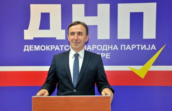 Lakušić: Crna Gora nema mehanizme da se odbrani od terorista