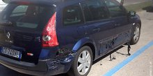 Toliko je vruće da se i automobili tope!(VIDEO)