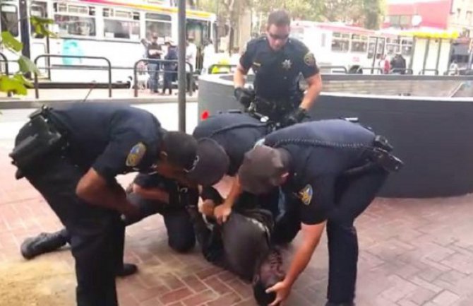 14 policajaca 