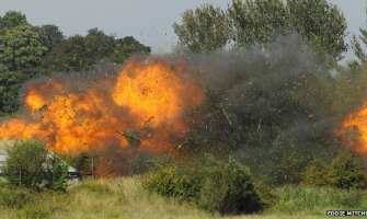 Engleska: Srušio se avion 