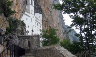 Hodočašće Svetom Vasiliju Ostroškom: 200 vjernika iz Nevesinja stiglo u Nikšić