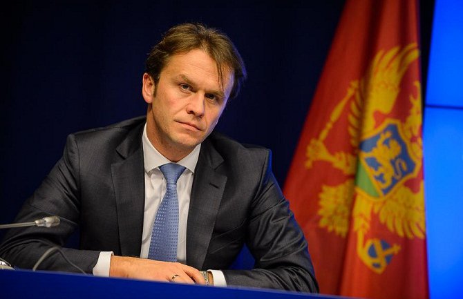 Konjević: CG je u ozbiljnoj krizi, a povećanje PDV-a je najlošija mjera