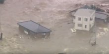 Obilne padavine pogodile Japan, voda nosi sve pred sobom (VIDEO)