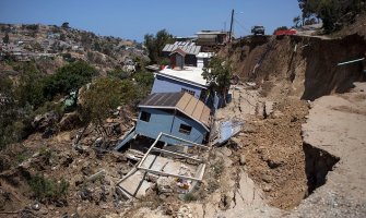 Majka i petoro djece stradali u klizištu