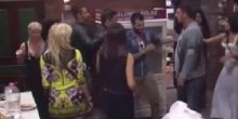 Kristijan pretukao  trojicu farmera i Jelenu kada ih je zatekao kako imaju seks! (VIDEO)