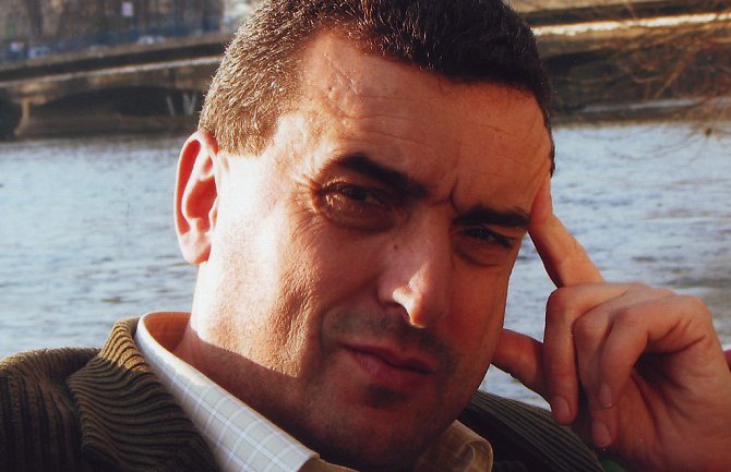 Vukadinović: Litije podižu rejting DPS-u