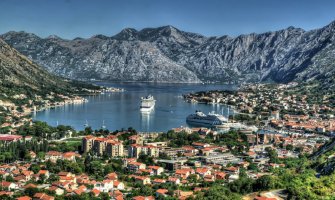 Najbolja sezona u skoro tri decenije: U 2015. Crnu Goru posjetilo 1,7 miliona turista