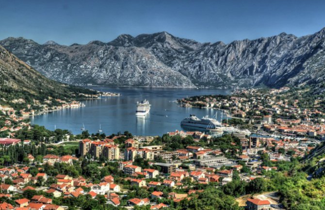 Najbolja sezona u skoro tri decenije: U 2015. Crnu Goru posjetilo 1,7 miliona turista
