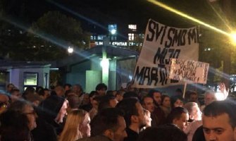Građani šetali za Mija Martinovića