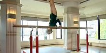 Najstarija gimnastičarka na svijetu pravi čuda na razboju! (VIDEO)