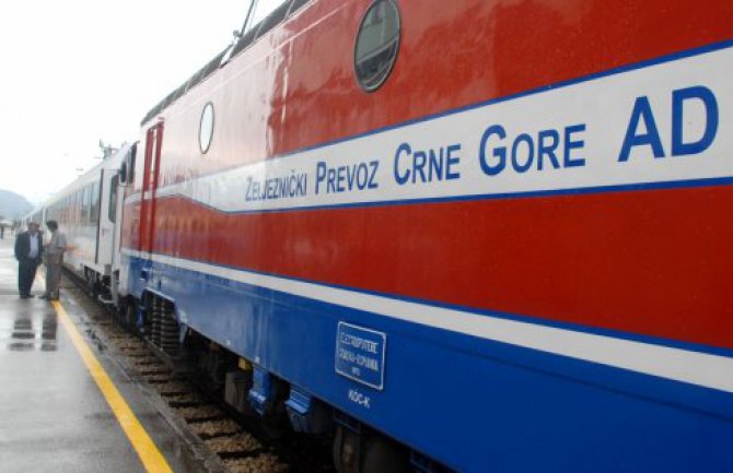 Podgorica:  Izgorio vagon starog ruskog voza