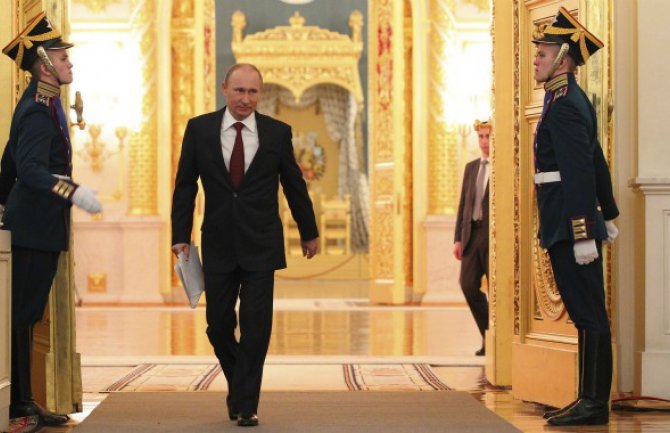 Putin razmatra da se povuče 2018.?