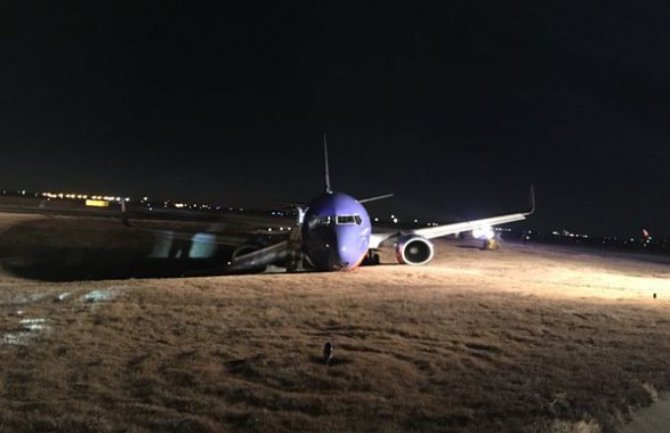 SAD: Avion sa 133 putnika skliznuo sa piste, povrijeđeno osam osoba