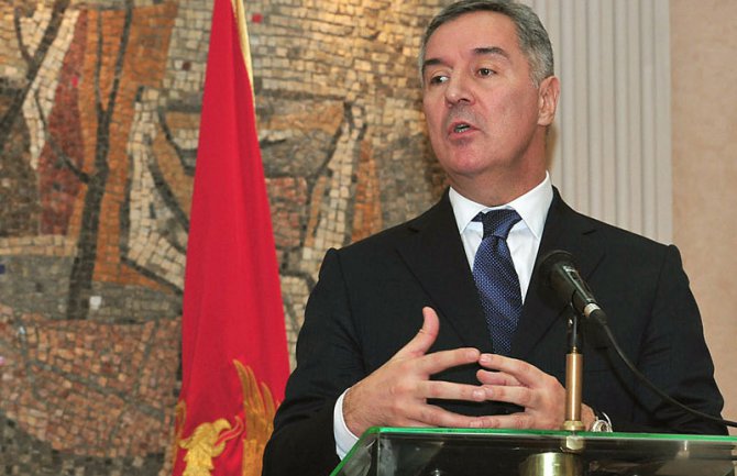 Novinarska profesija mora biti esnafska odgovornost, a ne predmet političke rasprave 