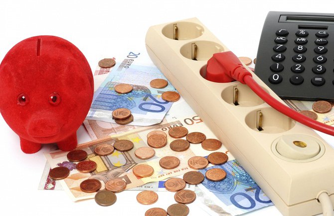 Od danas neznatno jeftinija struja za građane Crne Gore