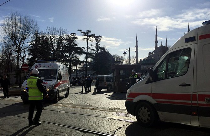 Identifikovan napadač u Istanbulu, uhapšeno 68 osoba