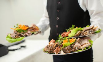 Izdato preko osam hiljada radnih dozvola strancima